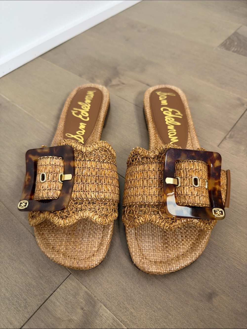 BN Sam Edelman Tan Raffia Slide Sandals with Tortoiseshell Buckle